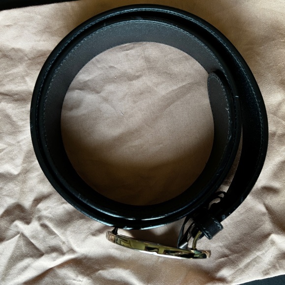 SOLD! Gucci authentic Interlocking G-buckle leather belt - Picture 6 of 9